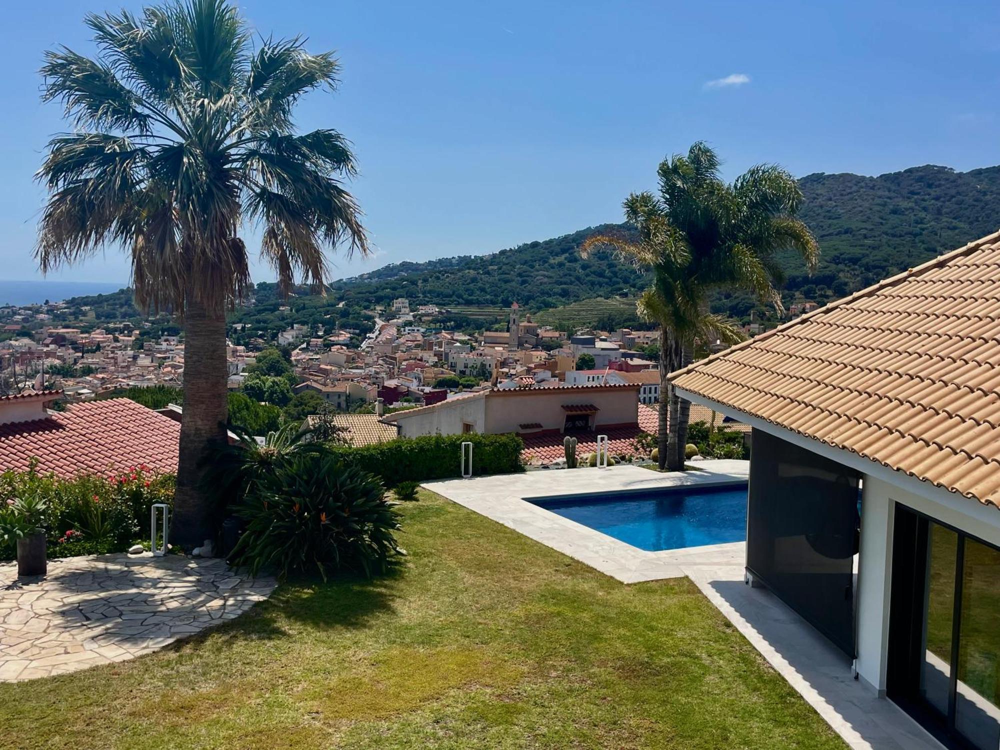 Palm Maresme - Suite With Bathroom And Terrasse With Ocean Views In A Private Villa Vilassar De Dalt Exterior photo
